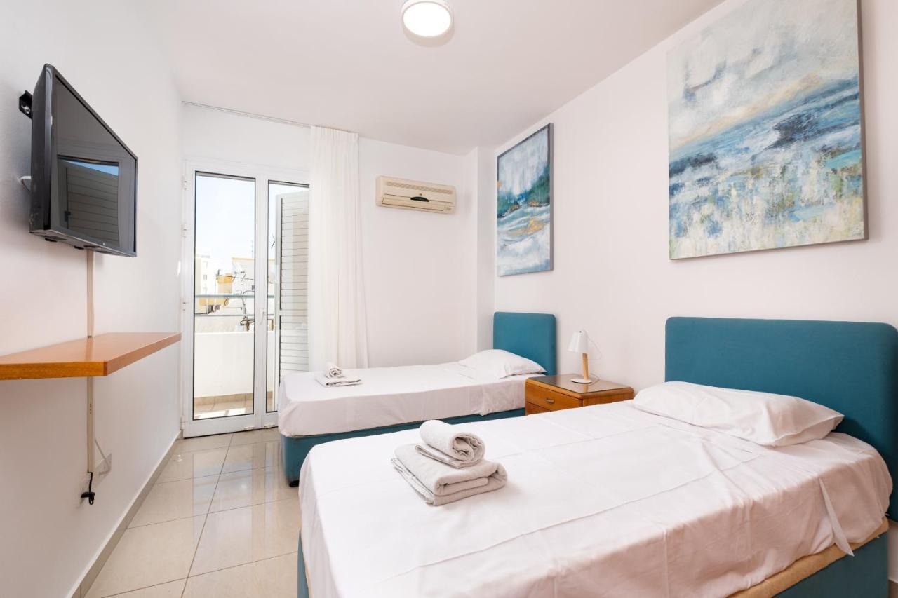 The Saline Views Makenzy Apartment Larnaca Exterior photo