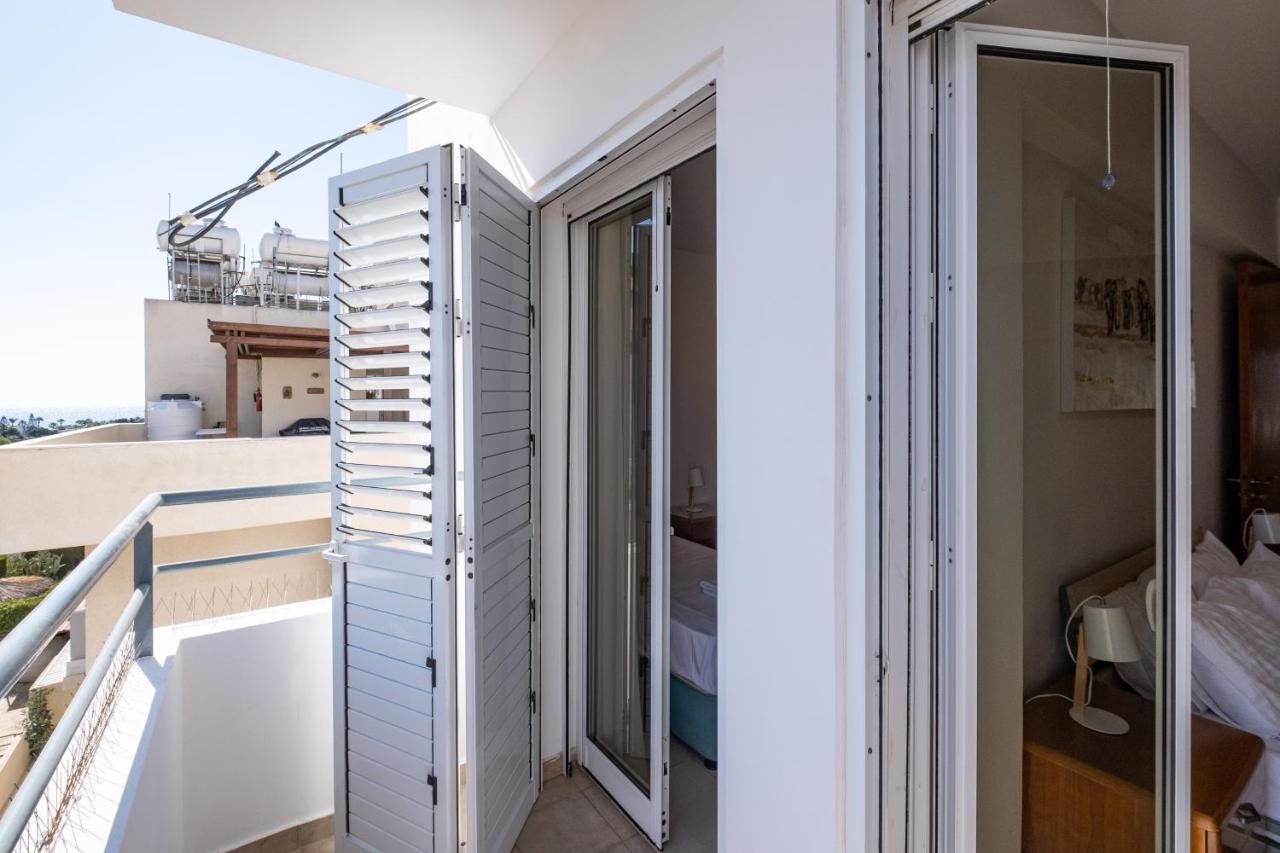 The Saline Views Makenzy Apartment Larnaca Exterior photo